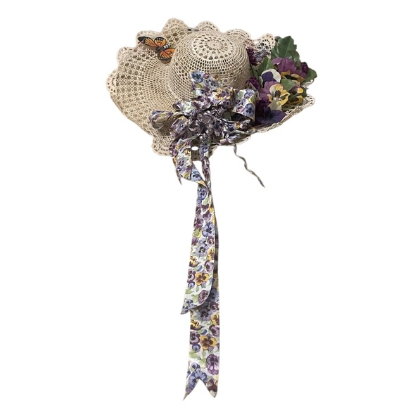 Vintage Crochet Doily Floral Hat - Picture 2 of 10